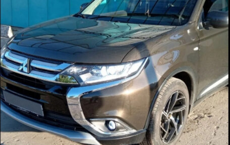Mitsubishi Outlander III рестайлинг 3, 2015 год, 1 550 000 рублей, 15 фотография