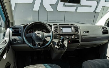 Volkswagen Caravelle T5, 2013 год, 2 135 000 рублей, 6 фотография