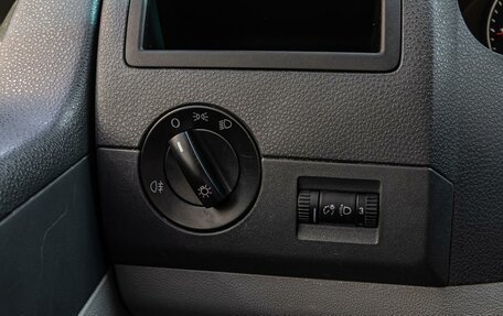 Volkswagen Caravelle T5, 2013 год, 2 135 000 рублей, 15 фотография