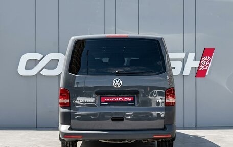 Volkswagen Caravelle T5, 2013 год, 2 135 000 рублей, 4 фотография