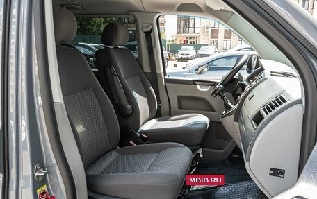 Volkswagen Caravelle T5, 2013 год, 2 135 000 рублей, 8 фотография