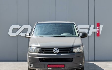 Volkswagen Caravelle T5, 2013 год, 2 135 000 рублей, 3 фотография