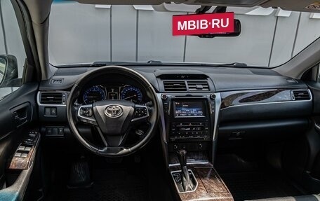 Toyota Camry, 2016 год, 1 920 000 рублей, 6 фотография