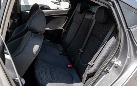 Hyundai Solaris II рестайлинг, 2016 год, 985 000 рублей, 9 фотография