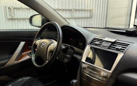 Toyota Camry, 2010 год, 960 000 рублей, 4 фотография