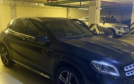 Mercedes-Benz GLA, 2018 год, 2 640 000 рублей, 2 фотография