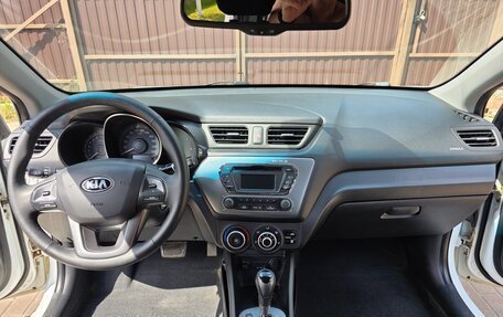 KIA Rio III рестайлинг, 2014 год, 700 000 рублей, 10 фотография