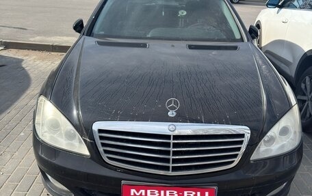 Mercedes-Benz S-Класс, 2005 год, 1 200 000 рублей, 1 фотография