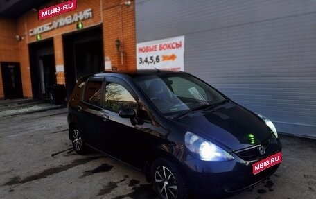 Honda Fit III, 2001 год, 410 000 рублей, 1 фотография
