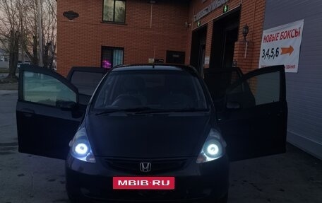 Honda Fit III, 2001 год, 410 000 рублей, 14 фотография