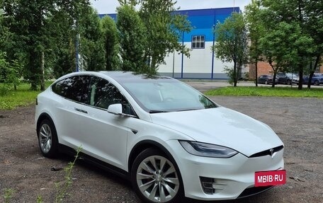 Tesla Model X I, 2016 год, 4 000 000 рублей, 7 фотография