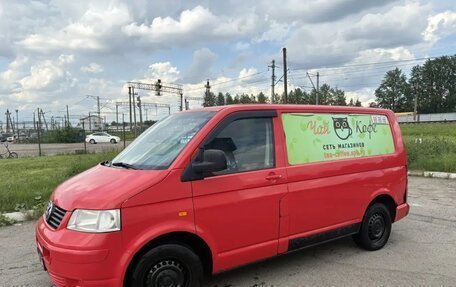 Volkswagen Transporter T5 рестайлинг, 2003 год, 650 000 рублей, 2 фотография