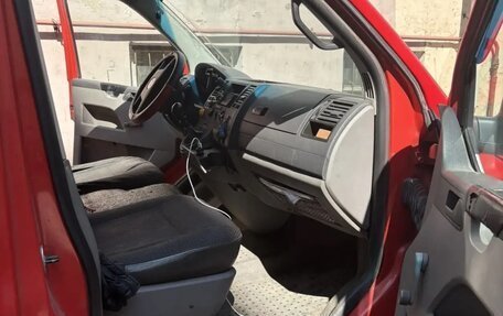 Volkswagen Transporter T5 рестайлинг, 2003 год, 650 000 рублей, 5 фотография