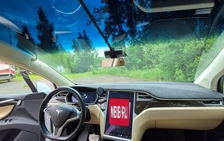Tesla Model X I, 2016 год, 4 000 000 рублей, 13 фотография