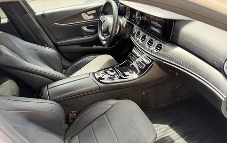 Mercedes-Benz E-Класс, 2016 год, 2 950 000 рублей, 8 фотография