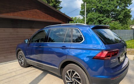 Volkswagen Tiguan II, 2018 год, 3 000 000 рублей, 6 фотография