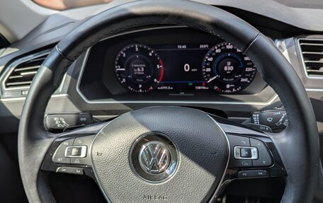 Volkswagen Tiguan II, 2018 год, 3 000 000 рублей, 19 фотография