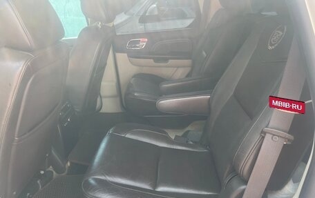 Cadillac Escalade III, 2010 год, 999 000 рублей, 11 фотография