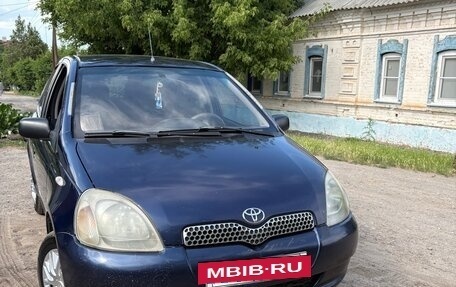 Toyota Yaris I рестайлинг, 2000 год, 200 000 рублей, 2 фотография