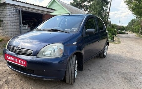 Toyota Yaris I рестайлинг, 2000 год, 200 000 рублей, 3 фотография