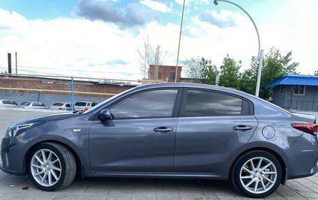 KIA Rio IV, 2021 год, 1 750 000 рублей, 4 фотография