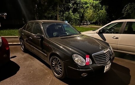 Mercedes-Benz E-Класс, 2003 год, 1 300 000 рублей, 2 фотография