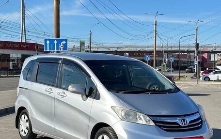Honda Freed I, 2013 год, 940 000 рублей, 1 фотография
