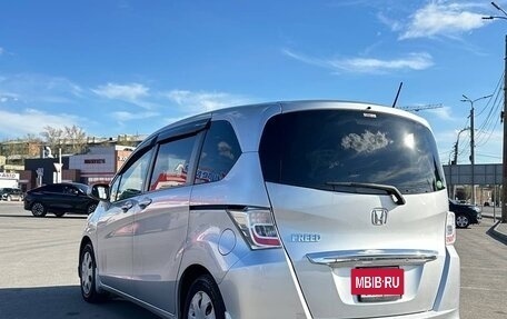 Honda Freed I, 2013 год, 940 000 рублей, 3 фотография