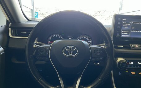 Toyota RAV4, 2020 год, 2 430 000 рублей, 11 фотография