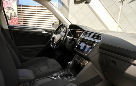 Volkswagen Tiguan II, 2017 год, 2 670 000 рублей, 6 фотография