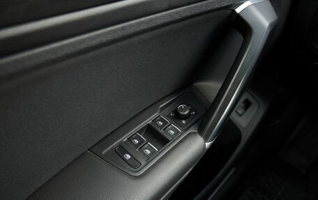Volkswagen Tiguan II, 2017 год, 2 670 000 рублей, 12 фотография
