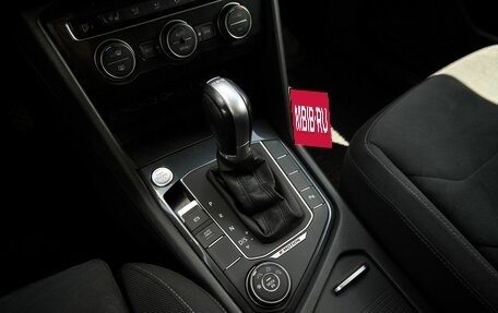 Volkswagen Tiguan II, 2017 год, 2 670 000 рублей, 11 фотография