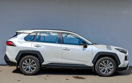Toyota RAV4, 2024 год, 4 000 000 рублей, 4 фотография