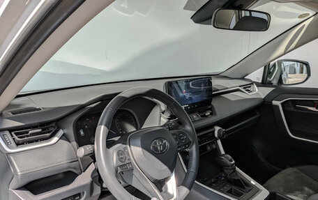 Toyota RAV4, 2024 год, 4 000 000 рублей, 15 фотография