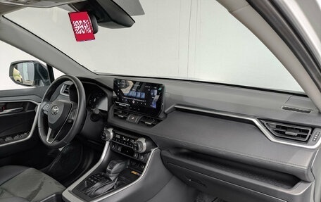 Toyota RAV4, 2024 год, 4 000 000 рублей, 13 фотография