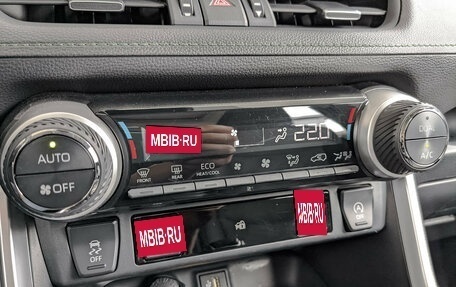 Toyota RAV4, 2024 год, 4 000 000 рублей, 21 фотография