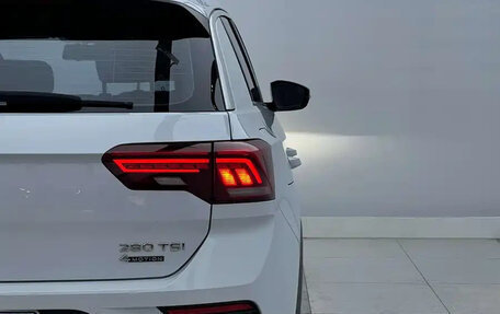 Volkswagen T-Roc I, 2022 год, 1 690 017 рублей, 5 фотография