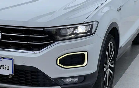 Volkswagen T-Roc I, 2022 год, 1 690 017 рублей, 6 фотография