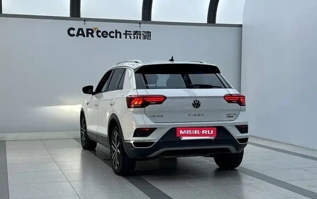 Volkswagen T-Roc I, 2022 год, 1 690 017 рублей, 3 фотография