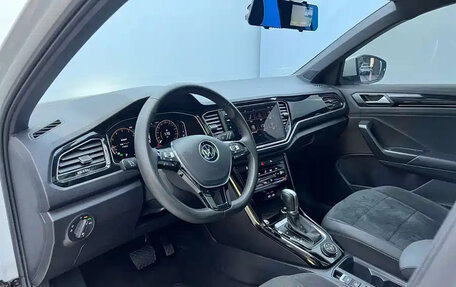 Volkswagen T-Roc I, 2022 год, 1 690 017 рублей, 8 фотография