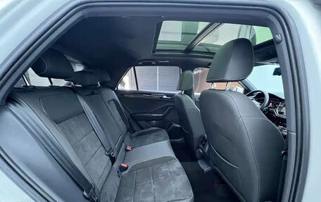 Volkswagen T-Roc I, 2022 год, 1 690 017 рублей, 19 фотография