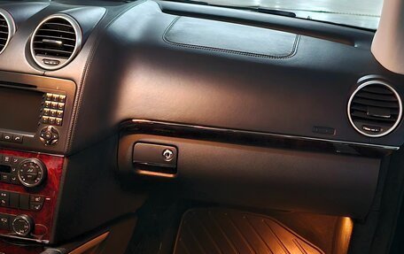 Mercedes-Benz GL-Класс, 2008 год, 2 200 000 рублей, 31 фотография