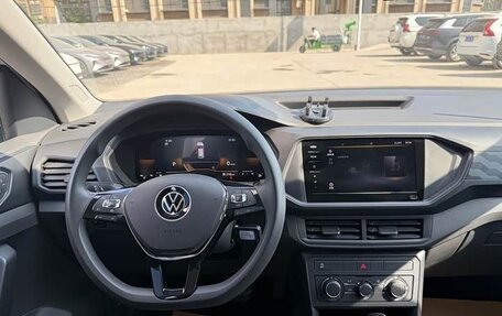 Volkswagen T-Cross I, 2025 год, 1 520 000 рублей, 7 фотография