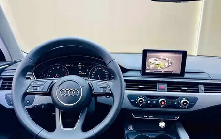 Audi A4, 2018 год, 1 520 010 рублей, 6 фотография