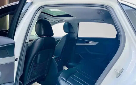 Audi A4, 2018 год, 1 520 010 рублей, 12 фотография