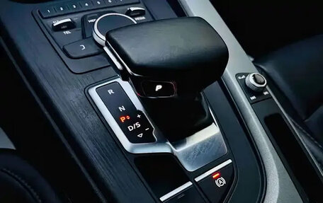 Audi A4, 2018 год, 1 520 010 рублей, 14 фотография