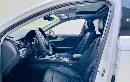 Audi A4, 2018 год, 1 520 010 рублей, 11 фотография