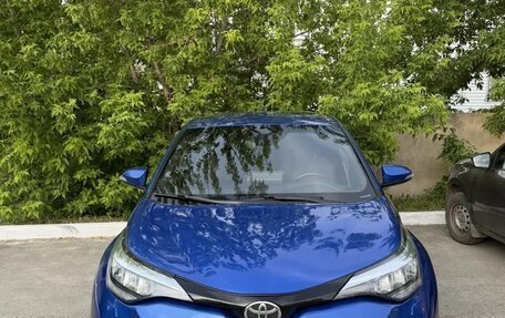 Toyota C-HR I рестайлинг, 2020 год, 2 099 000 рублей, 4 фотография