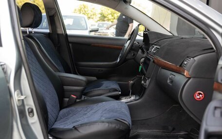 Toyota Avensis III рестайлинг, 2007 год, 800 000 рублей, 19 фотография
