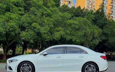 Mercedes-Benz A-Класс, 2022 год, 1 925 000 рублей, 2 фотография